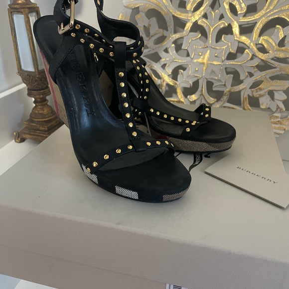 Brand new Burberry wedge with metallic studs - Picture 9 of 9